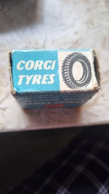 12 Reifen Corgi Toys OVP - Bild 1 von 3