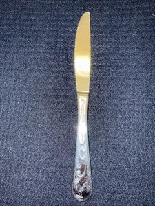 Retired CAMBRIDGE SCROLL ROOSTER STAINLESS STEEL FLATWARE 9 1/4” DINNER KNIVES - Picture 1 of 16