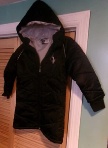 Baby Phat gefütterte Jacke Mädchen Medium schwarz Kapuze durchgehender Reißverschluss - Bild 1 von 5