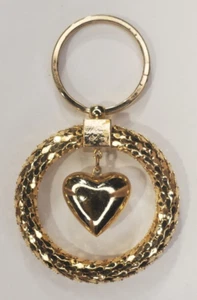 Vintage Whiting and Davis Mesh Circle Gold Tone Wreath with Heart Dangle Keyring - Picture 1 of 4