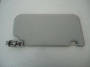 Ford Fiesta Mk7 3 oder 5 türig 2009-2012 linke Seite Sonnenblende Beifahrerseite - Bild 1 von 9