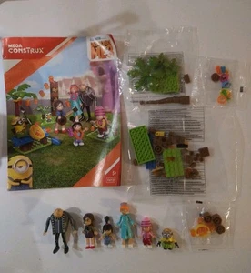 Mega Construx Despicable Me 3 Family Luau Party 100% - Picture 1 of 10