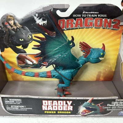Train Your Dragon 2 2014 sin usar, en caja Deadly Nadder Power Dragon con llama encendida Httyd Foto 1 de 4