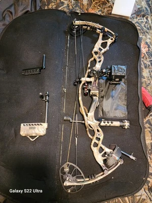 Hoyt RX1 Ultra 60-70lb 28-31 DL - Image 1 of 4