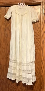 Vintage/Antique Child’s Gown Offwhite Very Long - Picture 1 of 11