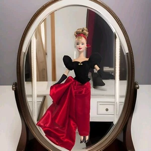 Winter Splendor Barbie 1998 Red Satin and Black Velvet Gown No Box Pn - Picture 1 of 1