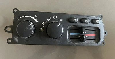 2002-2005 Dodge Ram Dual Zone AC Heater Climate Control Unit P55056323AB A/C OEM - Image 1 of 4