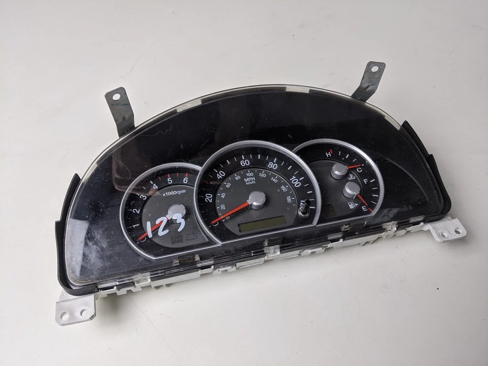 KIA SORENTO 2007 SPEEDO CLOCKS INSTRUMENT CLUSTER 94011-3E130 - Image 1 of 3