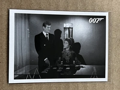 Tarjeta de retroceso 2014 Rittenhouse James Bond 007 Archives Live and Let Die #021 Foto 1 de 2