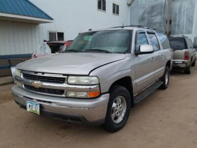 Radiator With Rear Auxiliary AC Fits 00-04 SUBURBAN 1500 2006262 - Image 1 of 4