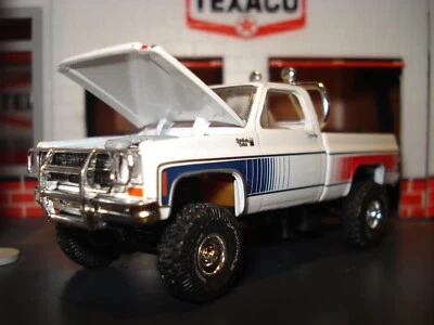 1976 GMC SIERRA GRANDE 15 PICKUP TRUCK LIMITED EDITION EDITION 1/64 4X4 WHITE - Image 1 of 4