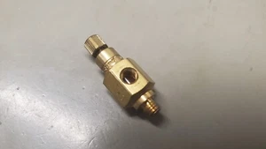Clippard Minimatic MNV-1K Brass Needle Valve 10-32 Knurled Knob 1/8 NPT - Picture 1 of 1