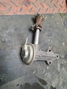 TOYOTA Celica RA29 HILUX GT EGR 25620-38030 VALVE SMOG 20R engine - Picture 1 of 2