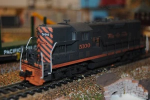 Atlas Yellow Box H.O. Locomotive GP-7 Denver & Rio Grande Western #5100 - Picture 1 of 5