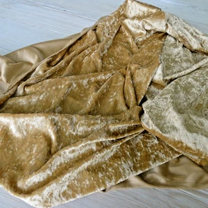 Gold yellow ochre soft and stretchy crushed velvet remnant 150cm x 200cm - Picture 1 of 5