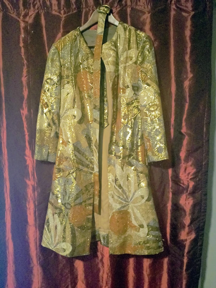 Vintage 1960s Bill Blass Metallic Silk Swing Coat Dress w/ Belt – Size 16 ILGWU  - Image 1 of 4