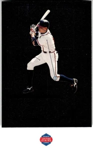 1999 Upper Deck MVP #S9 Chipper Jones Swing Time - Picture 1 of 2
