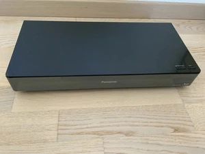 Panasonic DMR-BST940, Blu-ray Recorder, 2TB Festplatte, Triple HD DVB-S Tuner - Bild 1 von 5
