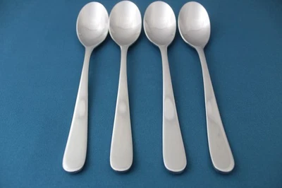 4 Place Oval Soup Spoons Yamazaki AQUATIQUE GLOSSY Haataja China LIGHT USE 8" - Image 1 of 4