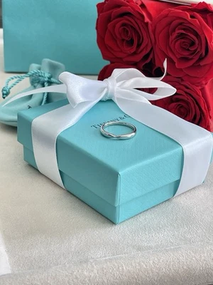 Alianza de boda Tiffany & Co. Harmony platino, 3 mm tamaño 7,5 $1.400 NUEVA Foto 1 de 4