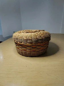 Antique/Vintage Wabanaki - Passamaquoddy Braided Sweet Grass Basket With Lid - Picture 1 of 13