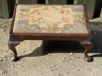 VINTAGE / ANTIQUE SOLID WOOD WOODEN WOOD FOOT STOOL BENCH STOOL SEAT - Image 1 of 4
