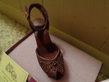 JUST THE RIGHT SHOE - BY RAINE WILLITTS - LATE FOR A DATE - #25065 - COA - SWEET