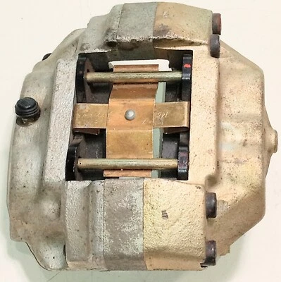 Pinça de freio Ferrari Testarossa_288_lado esquerdo_traseiro_125766_136598_NOVO_GENUÍNO - Imagem 1 de 4