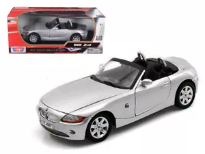 Motormax 73144S BMW Z4 Convertible Silver 1/18 Diecast Model Car - Picture 1 of 1