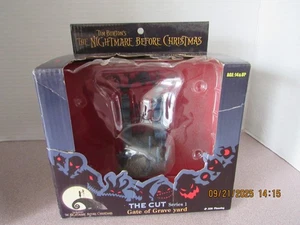 Nightmare Before Christmas Jun Planning The Cut Series 1 Gate Of The Graveyard - Picture 1 of 9