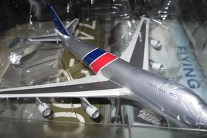 55731 747-200F Flying Tigers Special Version Maßstab 1:400 Druckgussmodell - Bild 1 von 1