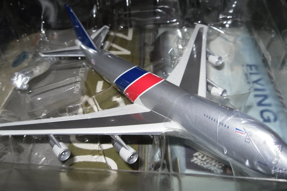 55731 747-200F Flying Tigers Special Version 1/400 Scale DIECAST MODEL - Image 1 of 1