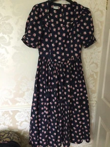 Laura Ashley Vintage Dark Blue Pink Modern Rosebuds Sweet Heart Neck Dress 14 - Picture 1 of 10