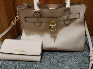 MICHAEL KORS HAMILTON MEDIUM SATCHEL SHOULDER PEBBLED LEATHER BAG POWDER BLUSH - Picture 1 of 4