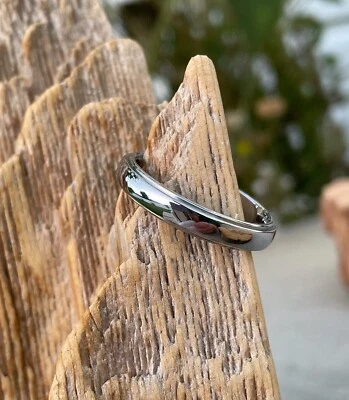 Твердое титановое кольцо, стандартный купольный стиль ступеньки, ширина 4,5 мм, полированный - Изображение 1 из 4