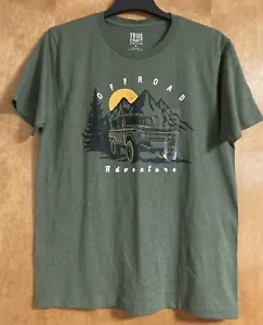 Mens True Craft Graphic Print Tee T-shirt Bronco Offroad Adventure Green MED NWT - Picture 1 of 5