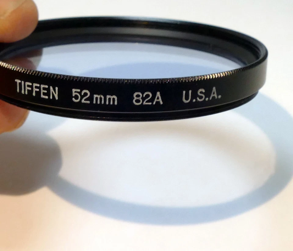 TIFFEN 52mm Filter 82A  made in USA increase by 200K to 3200K - Image 1 of 4