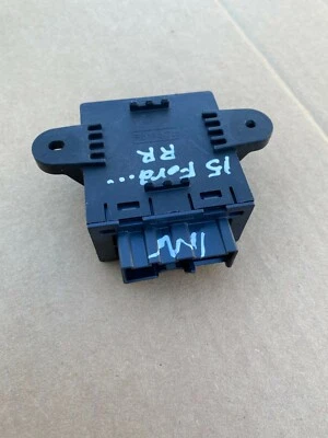 Ford Fusion SE 2015 2,5 L módulo de control de puerta trasera derecha OEM Foto 1 de 4