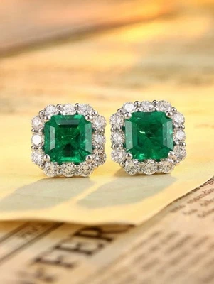 Pendiente de boda de diamantes esmeralda verde cultivado en laboratorio corte Asscher de 6,69 quilates platino 950 Foto 1 de 4