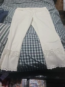 Neu mit Etikett Größe 12 LC LAUREN CONRAD Damen-Skinny weiß aufgepritzt Blumen mittelhoch 58 $ - Bild 1 von 9