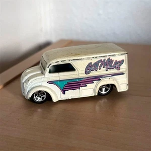 Vintage 1997 Hot Wheels Dairy Delivery Got Milk Diecast Truck 1/64 First Edition - Picture 1 of 8