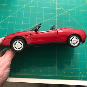 Maisto 1995 ALFA ROMEO SPIDER Diecast 1:18 Red - Picture 1 of 7