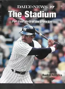ESTADIO YANKEE: NOTICIAS DIARIAS PARTE CUATRO: NACIMIENTO DEL BRONX ZOO-CUBIERTA REGGIE - Imagen 1 de 4