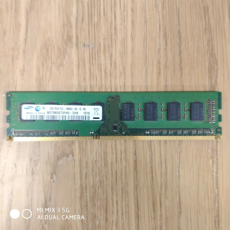Samsung M378B5673FH0-CH9 2GB PC3-10600U-09-10-B0 1333MHz 2Rx8 240pin Desktop RAM - Image 1 of 1