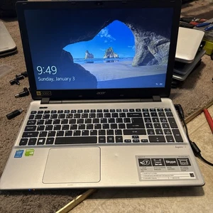 Gaming Acer Aspire V3-572G i5 8GB 1TB HDD nVidia GeForce 840M Laptop READ - Afbeelding 1 van 10