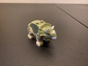 Lego Jurassic World Minifigure Animal BABY TRICERATOPS from set 75939 - Picture 1 of 6