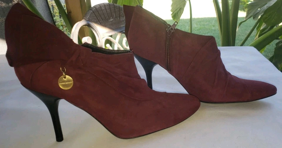 Botas Karen Millen Malva Imitación Gamuza Arcos Talla 39 8.5 Cremallera Sexy Suela de Cuero España Foto 1 de 4