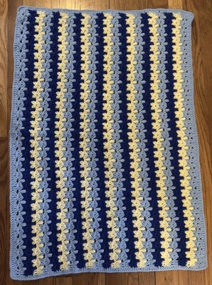 "Maneta tejida afgana de ganchillo hecha a mano para niños azul/amarillo/azul marino 38"" x 36,5""" Foto 1 de 3