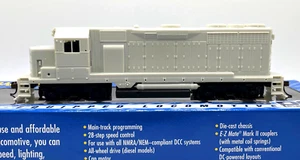 HO BACHMANN 60711 GP35 UNDECORATED DCC - Picture 1 of 2