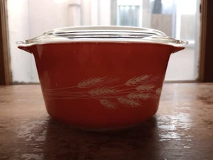 Vintage Pyrex Autumn Harvest Wheat 1 Qt Casserole Dish with Lid - Picture 1 of 6